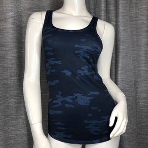 Lululemon blue camo tank size small 4